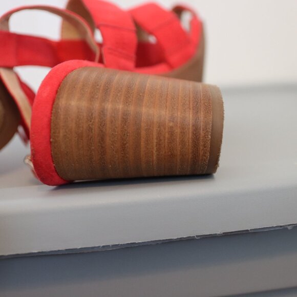 Crown & Ivy  Lucyn Tassel Heels with Ankle Strap Size 8 - Picture 6 of 11